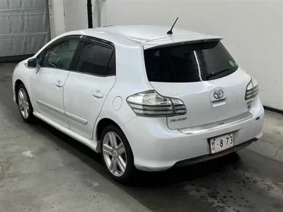 Toyota BLADE