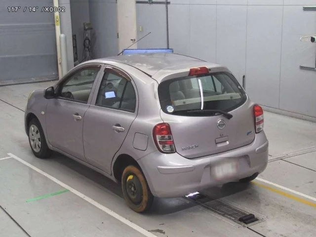 Nissan MARCH