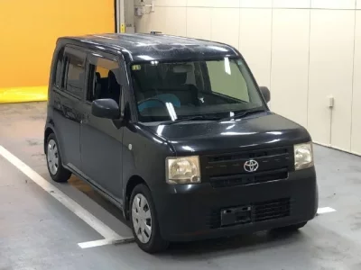Toyota PIXIS SPACE