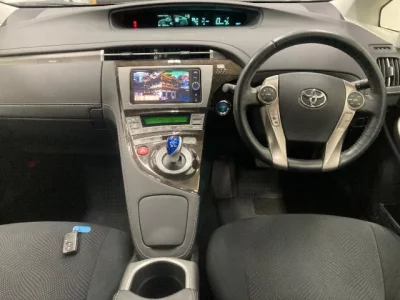Toyota PRIUS PHV