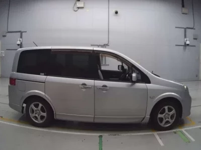Nissan LAFESTA