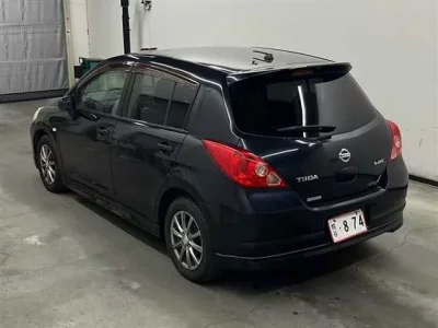 Nissan TIIDA