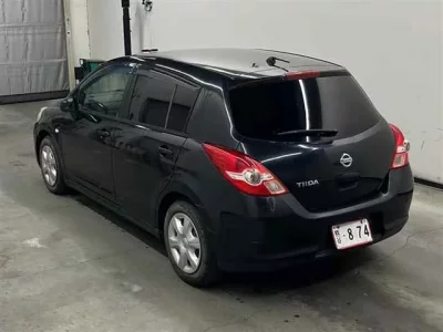 Nissan TIIDA