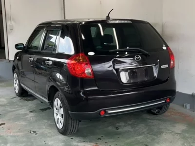 Mazda VERISA