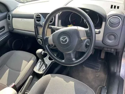 Mazda VERISA