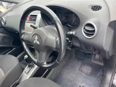 Mitsubishi COLT PLUS