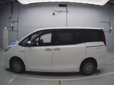 Toyota ESQUIRE