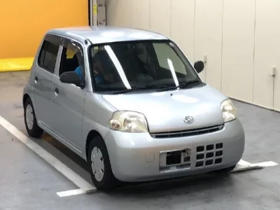 Daihatsu Esse