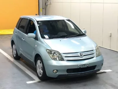 Toyota IST