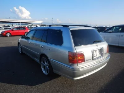Toyota CROWN ESTATE