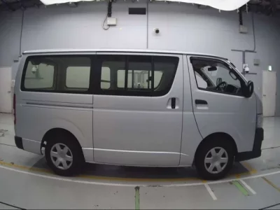 Toyota REGIUS ACE VAN