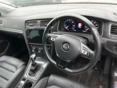 Volkswagen E-GOLF