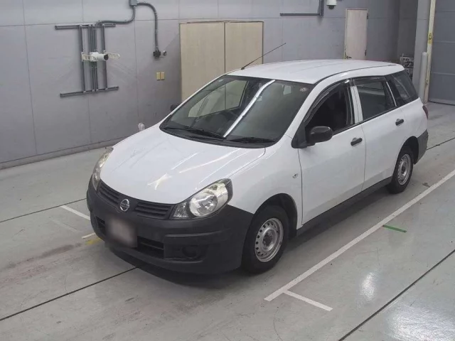 Nissan AD