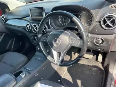 Mercedes-Benz B CLASS