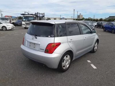 Toyota IST