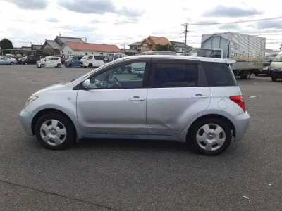 Toyota IST