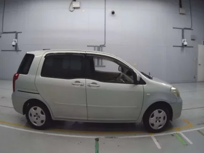 Toyota RAUM