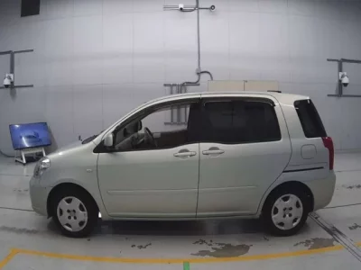 Toyota RAUM