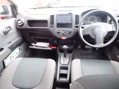 Nissan AD