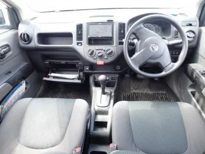 Nissan AD