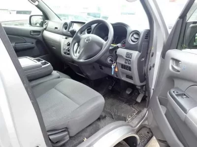 Nissan CARAVAN VAN