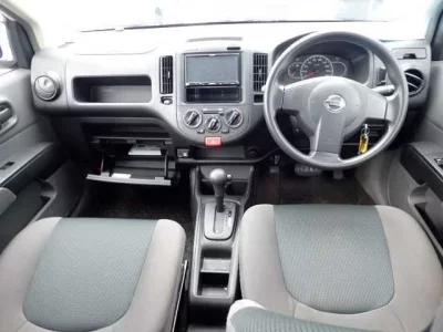 Nissan AD