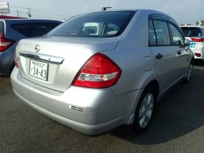 Nissan TIIDA LATIO