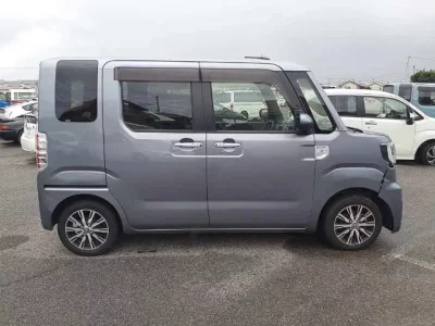 Toyota PIXIS MEGA