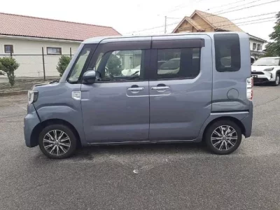 Toyota PIXIS MEGA