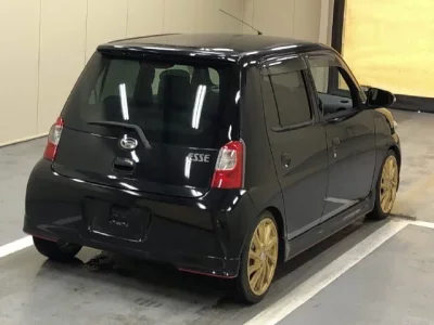 Daihatsu Esse