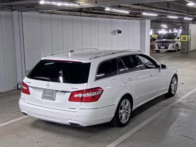 Mercedes-Benz E CLASS WAGON