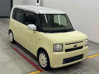 Toyota PIXIS SPACE