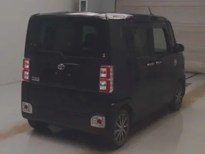 Toyota PIXIS MEGA