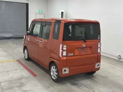 Toyota PIXIS MEGA