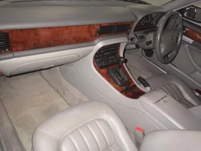 Jaguar XJ SERIES