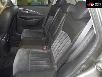 Nissan SKYLINE CROSSOVER