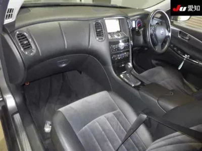 Nissan SKYLINE CROSSOVER