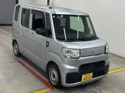 Daihatsu HIJET CADDIE