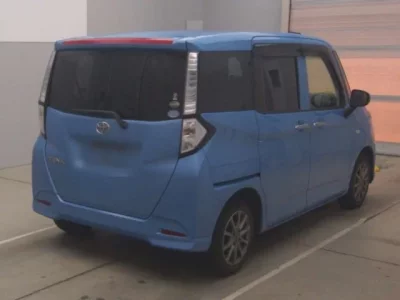 Toyota TANK