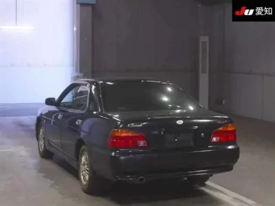 Nissan LAUREL