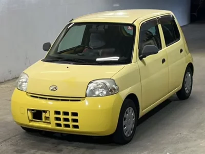 Daihatsu Esse