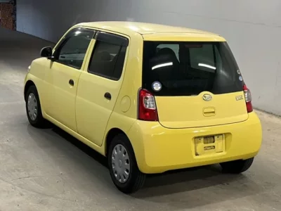Daihatsu Esse