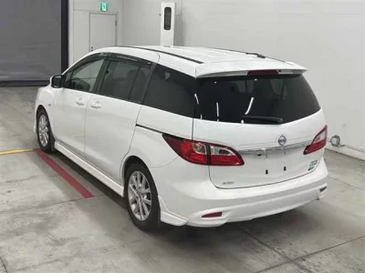 Nissan LAFESTA