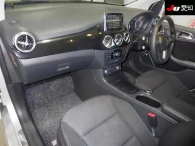 Mercedes-Benz B CLASS