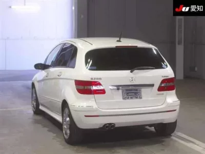 Mercedes-Benz B CLASS
