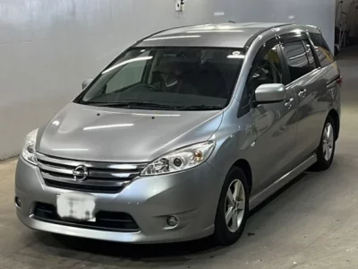 Nissan LAFESTA