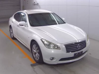 Nissan FUGA