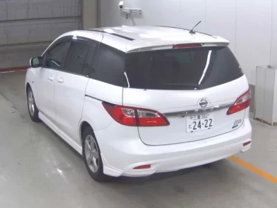 Nissan LAFESTA