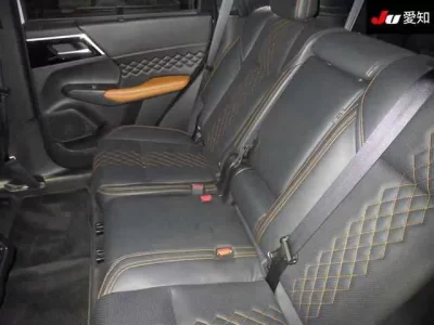 Mitsubishi OUTLANDER PHEV