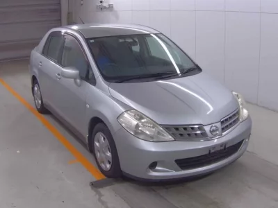 Nissan TIIDA LATIO